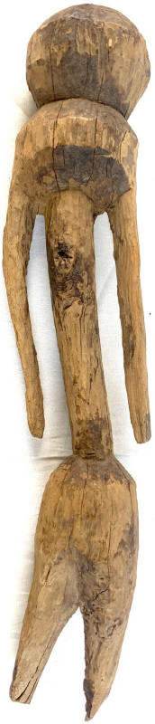 Afrika
Mali: Holzfigur der Tellem. Höhe 44 cm. div. Risse