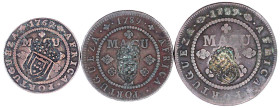 Angola
Portugiesische Kolonie, 1500-1975
3 Kupfermünzen: 1/4 Macuta 1762, 1/2 Macuta und 1 Macuta 1789. Alle mit Gegenstempel Wappen von 1837. schön...