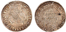 Dänemark
Christian IV., 1588-1648
Mark Danske 1617 Mzz. Kleeblatt. sehr schön, Stempelfehler. Hede 99c.