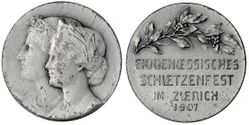 Schützenmedaillen
Schweiz
Zürich
Silberne Schützenmedaille 1907, a.d. eidgen. Schützenfest. 27 mm, 10,55 g. Im Originaletui. vorzüglich, selten. Ri...