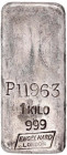 -1
1 Kilo Silberbarren Engelhard London mit Stempel von Mocatta & Goldsmid Ltd. London, "P11963". 999,84 g. vorzüglich