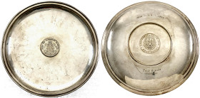 Hamburg
5 Mark 1875 J. Eingearbeitet in Silberteller 925/1000, graviert "1909 - 1.4. - 1959, Emil Scholz Hamburg". 177 mm; 194,29 g. sehr schön, beri...