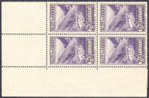 Ausland
Andorra (französisch)
1.75 Fr. Landschaften 1932, postfrischer Eckrand-Viererblock. Mi. 600,-€ Michel 42 (4x).