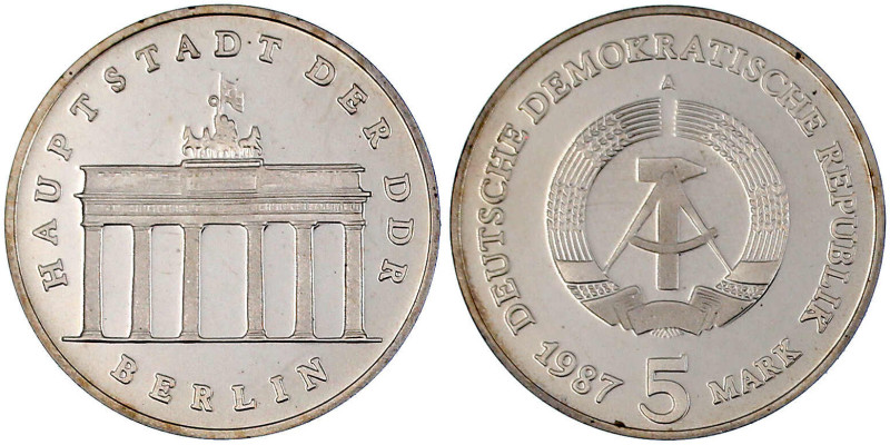 Gedenkmünzen der DDR
5 Mark 1987 A, Brandenburger Tor. Polierte Platte, offen i...