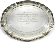 Sonstige militär. Gegenstände
Großer Silberteller um 1900 mit Erinnerungsgravur für Rittmeister von Donop vom Offizierscorps des Ulanen-Rgt. Hennigs ...