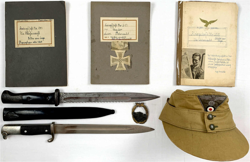 Lots
Drittes Reich: Heeres-Feldmütze M 1943, Schnellboot-Kriegabzeichen (stark ...