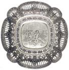 Silber
Durchbrochene Obstschale, Silber 835/1000. 4 Putti spielen am Ast. 5,5 18,7 x 19,2 cm. 248,15 g