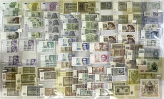 Lots
Deutschland
Album mit insgesamt 123 Scheinen, darunter Euro Werte bis 500€, DM Werte bis 1000 Deutsche Mark, Reichsbanknoten, DDR u.a. Couponau...