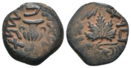 Judea. 1. revolt. (67-68 AD). Æ Prutah. Obv: amphora. Rev: vine leaf. artificial sandpatina. Weight 2,59 gr - Diameter 15 mm