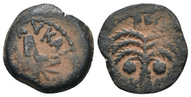 Judea. Antoninus Felix. (52-59 AD). Æ Prutah. Obv: palm tree. Rev: two crossed shields. artificial sandpatina. Weight 2,50 gr - Diameter 15 mm