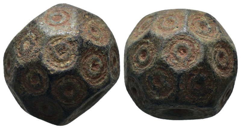 Islamic. bronze weight. circles. Weight 28,75 gr - Diameter 17 mm