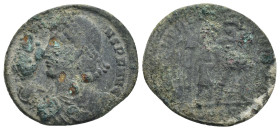 Constantinus II. (337-361 AD). Follis. Constantinople. Obv: D N CONSTANTIVS P F AVG. diademed bust of Constantinus left holding globe. Rev: FEL TEMP R...