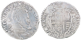 Napoli. Filippo II. 1554-1598. Mezzo Ducato. Ag. Mag. 24. Peso gr. 14,90. Diametro mm. 34. qSPL. Salto di conio. Variante in legenda. R.