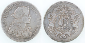 Napoli. Carlo II. 1674-1700. Ducato da 100 Grana 1693. Ag. Mag. 7. Peso gr. 21,66. Diametro mm. 38. BB. Colpo al bordo. (1024)