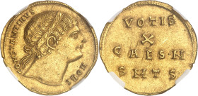 EMPIRE ROMAIN - ROMAN
Constantin II (337-350). Multiple ou médaillon au module de 2 solidi 327, Thessalonique.
Av. CONSTANTINVS - NOB C. Tête diadémée...