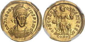 EMPIRE ROMAIN - ROMAN
Théodose II (402-450). Solidus 403-408, Constantinople, 8e officine.
Av. D N THEODO - SIVS P F AVG. Buste cuirassé et casqué de ...