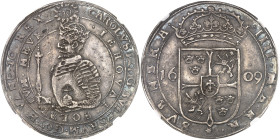 SUÈDE - SWEDEN
Charles IX (1598-1611). 4 mark 1609, Stockholm.
Av. CAROLVS IX. DG. SVECORVM. GOTH VAND. IC. REX. Sous le nom de Jéhovah rayonnant, b...