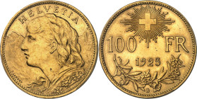 SUISSE - SWITZERLAND
Confédération Helvétique (1848 à nos jours). 100 francs Vreneli 1925, B, Berne.
Av. HELVETIA. Buste d’Helvetia à gauche ; signa...