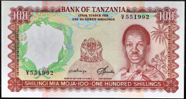 TANZANIE - TANZANIA
100 schillings 1966.
P.5b.
Alphabet V - numéro 551992, ce type est très recherché et rare en neuf. Seulement une dizaine d’exem...