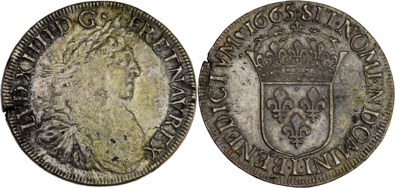 FRANCE / CAPÉTIENS - FRANCE / ROYAL
Louis XIV (1643-1715). Écu au buste juvénile...