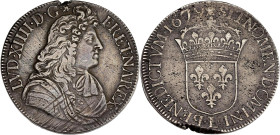 FRANCE / CAPÉTIENS - FRANCE / ROYAL
Louis XIV (1643-1715). Écu à la cravate, 2e émission par F. Warin 1679, L, Bayonne.
Dy.1493 - G.210 - Dav.3805 ; A...
