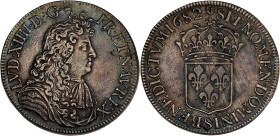 FRANCE / CAPÉTIENS - FRANCE / ROYAL
Louis XIV (1643-1715). Écu à la cravate, 2e émission par F. Warin 1682, S, Reims.
Dy.1493 - G.210 - Dav.3805 ; Arg...
