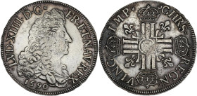 FRANCE / CAPÉTIENS - FRANCE / ROYAL
Louis XIV (1643-1715). Écu aux huit L, 1er type 1690, S couronnée, Troyes.
Dy.1514A - G.216 - Dav.3811 ; Argent - ...