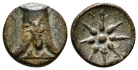 PONTOS. Uncertain (Amisos?). Time of Mithradates VI (Circa 130-100 BC). Ae.
Obv: Bashlyk. facing Pan bust below.
Rev: Eight-rayed star. 2,50 g - 14,83...