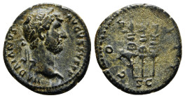HADRIAN (117-138). Semis. Rome.
Obv: HADRIANVS AVGVSTVS P P.
Laureate head right.
Rev: COS III / S - C.
Legionary eagle between two standards. 3,18 g ...