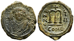 TIBERIUS II CONSTANTINE (578-582). Follis. Constantinople. Dated RY 6 (579/80).
Obv: D M TIЬ CONSTANT P P AVI.
Crowned bust facing, wearing consular...