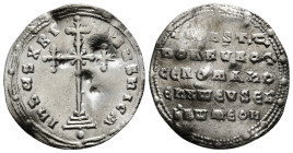 CONSTANTINE VII PORPHYROGENITUS with ROMANUS I (913-959). Miliaresion. Constantinople.
Obv: IҺSЧS XRISTЧS ҺICA.
Cross crosslet set upon three steps, w...