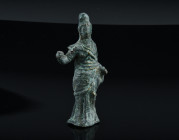 Roman Bronze Woman Statuette
1st-4th century A.D.
Condition : See picture. No returns are accepted.
48,63 g - H 64,15 mm