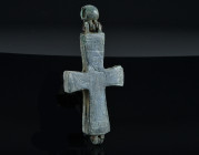 Byzantine Bronze Enkolpion (Reliquary Cross), c. 10th-12th century AD 
Condition : See picture. No returns are accepted.
54,84 g - H 91,26 mm