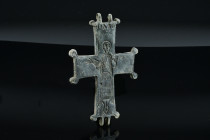 Byzantine Bronze Enkolpion (Reliquary Cross), c. 10th-12th century AD 
Condition : See picture. No returns are accepted.
43,93 g - H 88,59 mm