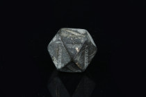 Polyhedron weight. 7th-12th centuries CE, or later.
18,47 g - 13,68 mm
Condition : See picture. No returns are accepted.