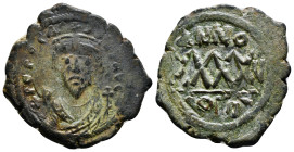 PHOCAS (602-610). Follis. AE. Bronze. 11,46G