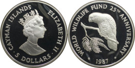 Weltmünzen und Medaillen, Cayman Inseln / Cayman Islands. 25. Jahrestag WWF - Zwergpapagei. 5 Dollars 1987. 28,28 g. 0.925 Silber. 0.84 OZ. KM 95. Pol...