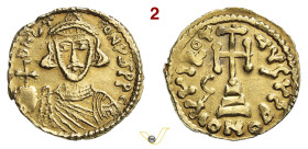 BENEVENTO GREGORIO (732-739) Solido D/ Busto frontale del Duca con globo crucigero R/ Croce potenziata su gradini; a s. G MIR 154 MEC 1091 Au g 4,05 m...