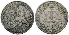 VENEZIA
Pasquale Cicogna Doge LXXXVIII, 1585-1595.
Palmanova, Scudo-Medaglia 1593. FARE NOTA SU SCUDO MEDAGLIA (ANDREA DIXI)
Ag
gr. 27,38
Dr. *PA...