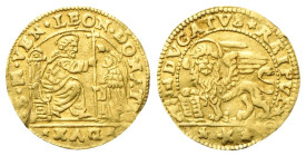 VENEZIA
Leonardo Donà Doge XC, 1606-1612.
Ducato d'oro.
Au
gr. 2,12
Dr. •S•M•VEN•LEON•DONAT / ★DVX★. San Marco nimbato, seduto in trono, porge il...