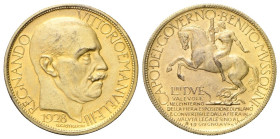 REGNO D’ITALIA
Gettoni privati circolanti in ambito limitato
Buono da 2 Lire 1928 Stefano Johnson.
Æ dorato
gr. 10,09
Dr. Testa nuda a d.
Rv. Li...