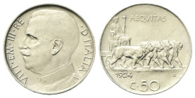 REGNO D’ITALIA
Vittorio Emanuele III, 1900-1943.
50 Centesimi 1924 Roma, Leoni, bordo liscio.
Ni
gr. 6,14
Dr. Busto a s. in uniforme.
Rv. La Giu...