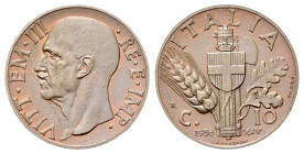 REGNO D’ITALIA
Vittorio Emanuele III, 1900-1943.
10 Centesimi 1936 PROVA a. XIV Roma, Impero, I tipo.
Cu
gr. 5,46
Dr. Testa scoperta del sovrano ...