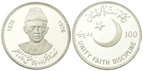 Pakistan
Repubblica, dal 1956.
100 Rupie 1976.
Ag
gr. 20,49
Dr. Busto di Mohammad Ali Jinnah Centennial.
Rv. Crescente lunare con stella; ai lat...