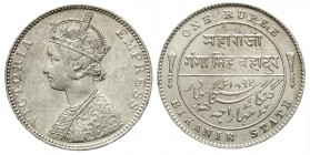 CHINA und Südostasien, Indien-Bikanir, Viktoria, 1838-1901
Rupee 1892. sehr schön/vorzüglich, selten