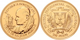 Ausländische Goldmünzen und -medaillen, Dominikanische Republik
250 Pesos 1979. Auf den Papstbesuch. 31.1 g. 900/1000. Auflage nur 1000 Ex.
BU, in K...