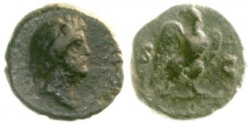Römische Münzen, Kaiserzeit, Domitian, 81-96
Quadrans, Zeit Domitian bis Antoninus Pius (81-138). Jupiterkopf r./Adler, SC.
sehr schön, selten