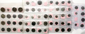 Lots antiker Münzen, Römer, Kaiserzeit
Schöne Sammlung von 60 Münzen. Von Domitian bis Romulus. U.a. Domitian Denar, Trajan Sesterzen (u.a. Reiter), ...