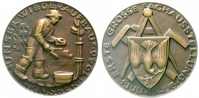 Altdeutsche Münzen und Medaillen, Arnsberg-Medaillen
Große Bronzegußmedaille 1946 a.d. erste große Fachausstellung des Maurerhandwerks. 98,5 mm.
vor...