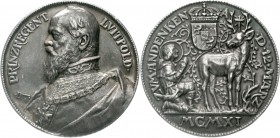 Altdeutsche Münzen und Medaillen, Bayern, Prinzregent Luitpold, 1886-1912
Silbermedaille 1911, von Dasio. Auf seinen 90. Geb. 45 mm, 38,41 g. Weber 6...